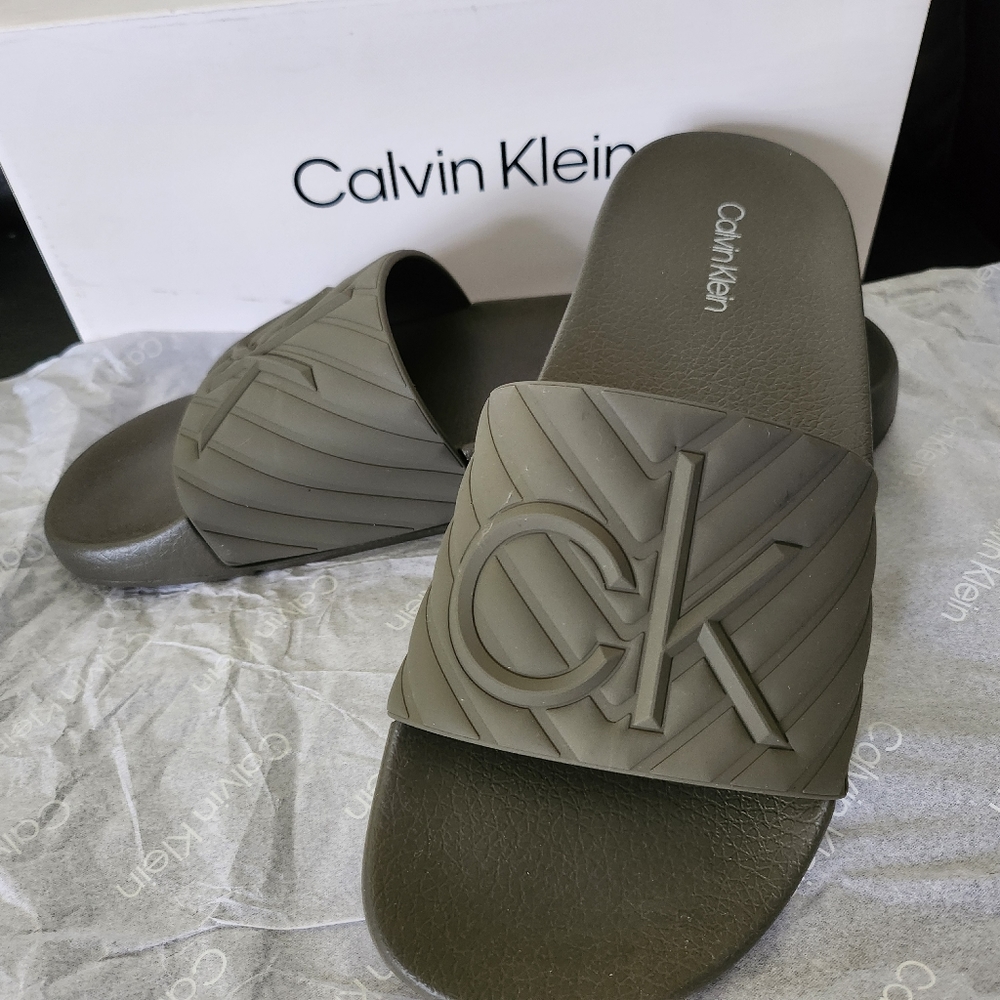 Calvin Klein Womens Asher Slide sandal 9M